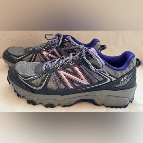 New Balance 412 v2 Women's Trail Running Shoes Size 11 - Picture 2 of 10